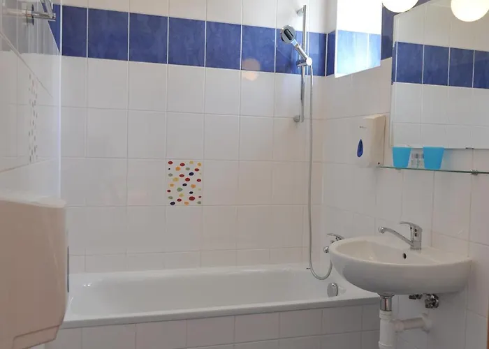 Habitat 16 Отель Прага