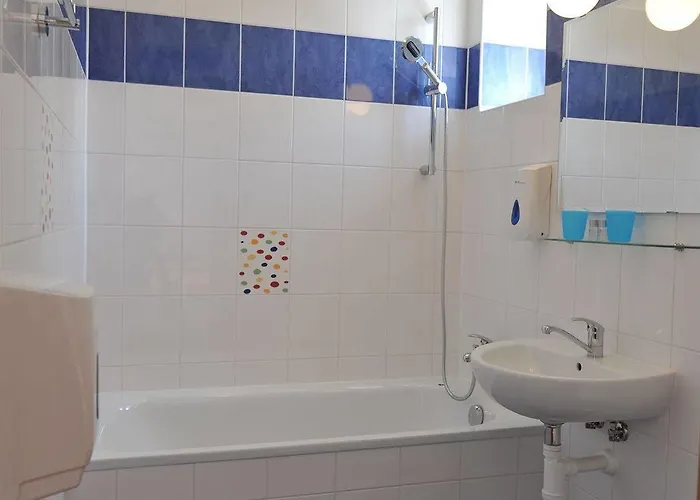 Отель Habitat 16