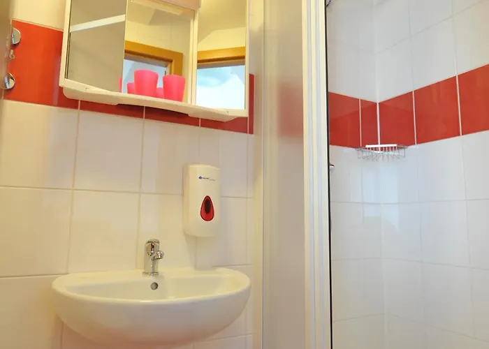 Habitat 16 Отель Прага